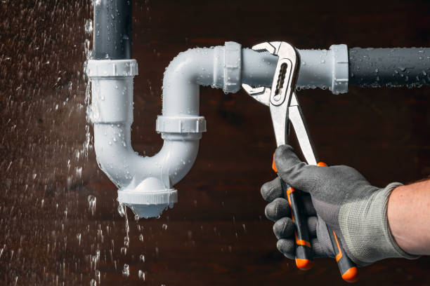 Professional Drain Cleaning technician working in Maypearl, TX